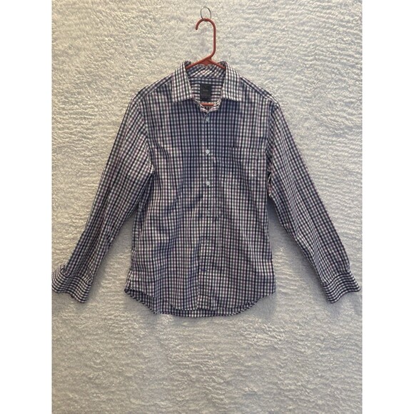Set Of 2 Gap Non-Iron Button-Up Check LS Shirts Medium EUC - Picture 4 of 7